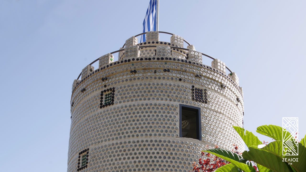 Γυάλινος πύργος ανακύκλωσης στον Βοτανικό Κήπο Ζέλιος Γη